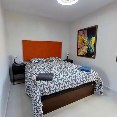 Luxurious 2 Bed Penthouse Atico 托雷维耶哈