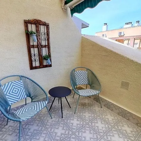 Luxurious 2 Bed Penthouse Atico