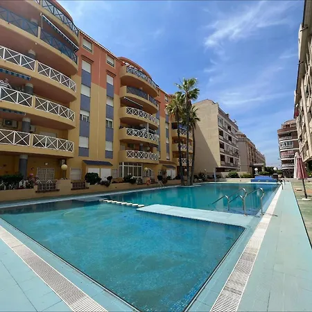 Luxurious 2 Bed Penthouse Atico